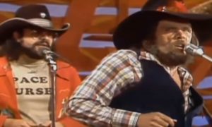 Johnny Paycheck “Take This Job And Shove It” On Hee-Haw